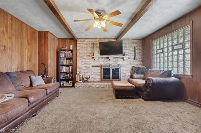 577 Geneva Avenue, Struthers, OH 44471