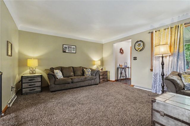 577 Geneva Avenue, Struthers, OH 44471