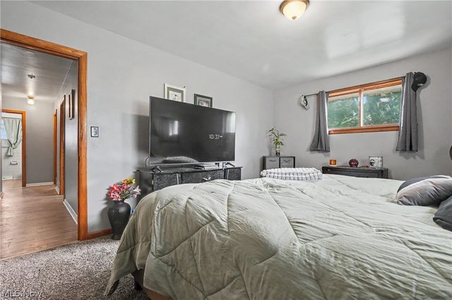 577 Geneva Avenue, Struthers, OH 44471