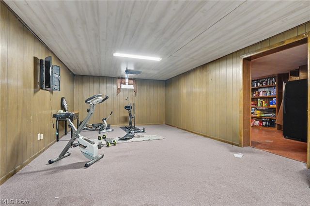 577 Geneva Avenue, Struthers, OH 44471