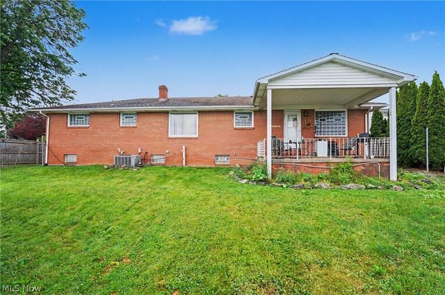 577 Geneva Avenue, Struthers, OH 44471