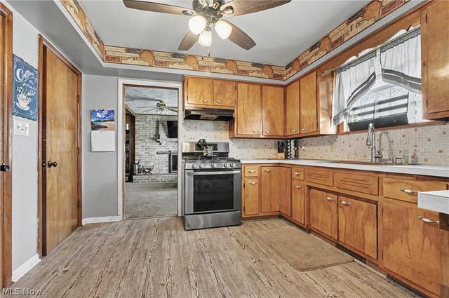 577 Geneva Avenue, Struthers, OH 44471
