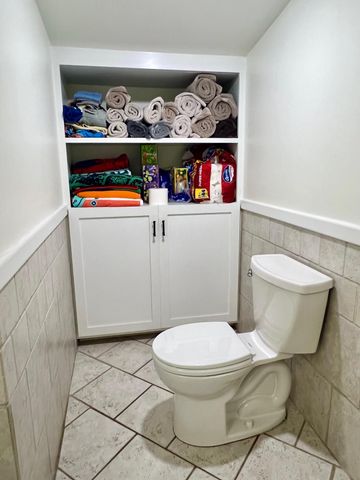 717 Azalea Street, Mount Pleasant, SC 29464