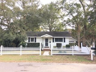 717 Azalea Street, Mount Pleasant, SC 29464