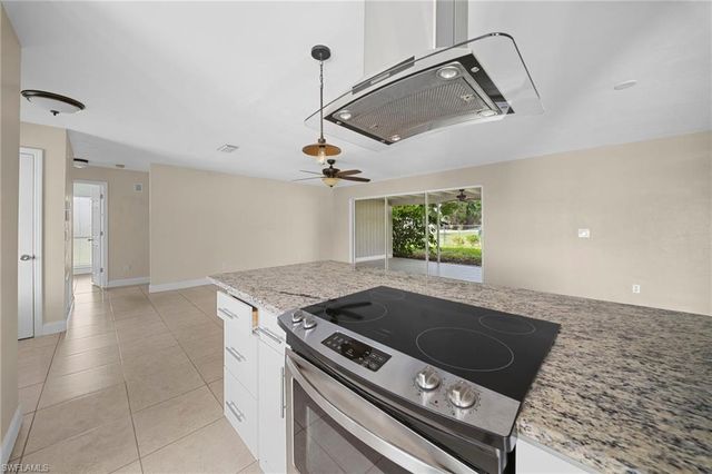13802 2nd ST, Fort Myers, FL 33905