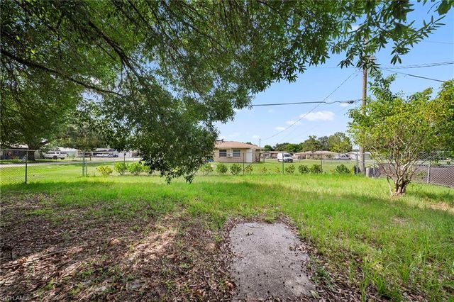 13802 2nd ST, Fort Myers, FL 33905