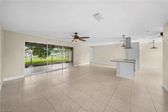 13802 2nd ST, Fort Myers, FL 33905