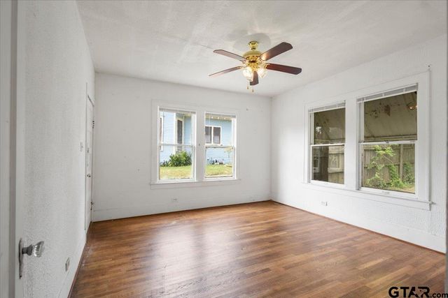 817 S Kennedy, Tyler, TX 75701