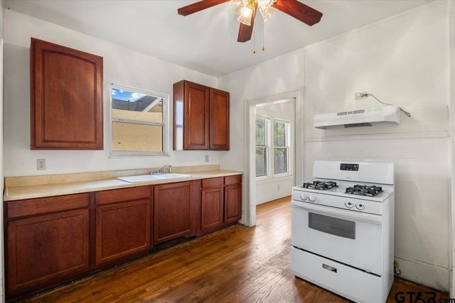 817 S Kennedy, Tyler, TX 75701