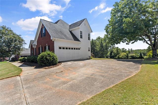 1376 Beringer Drive, Hoschton, GA 30548