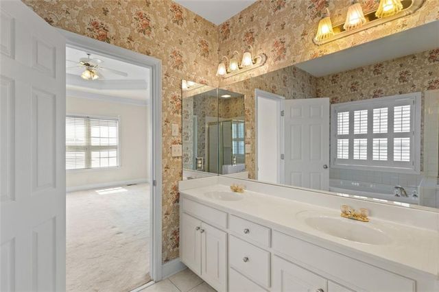 1376 Beringer Drive, Hoschton, GA 30548