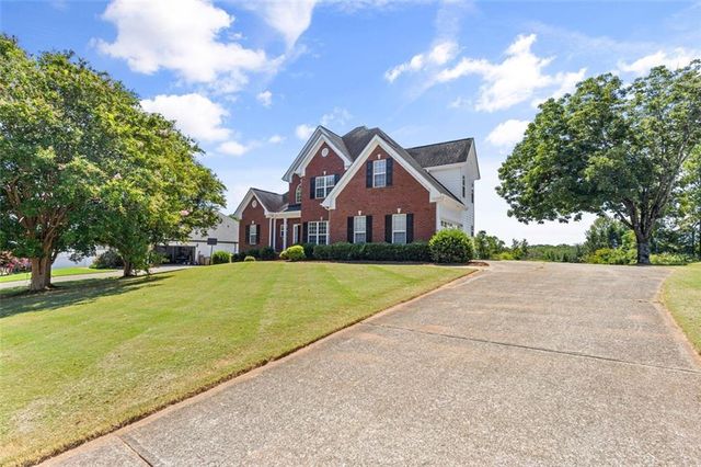 1376 Beringer Drive, Hoschton, GA 30548