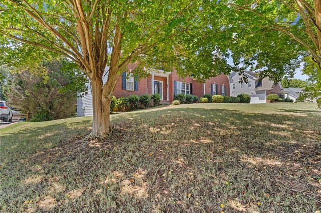 1376 Beringer Drive, Hoschton, GA 30548
