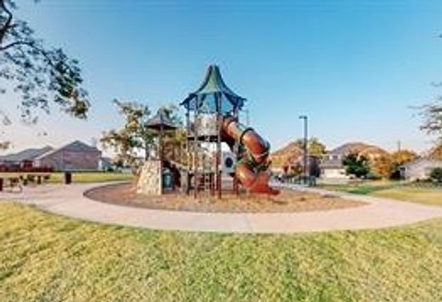 2533 Real Quiet Drive, Forney, TX 75126