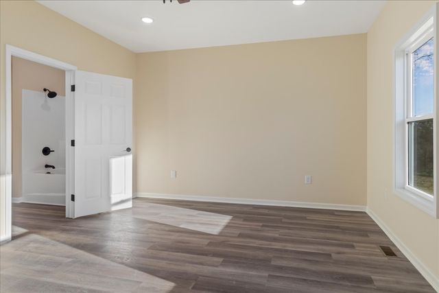975 Weakley Creek Road, Lawrenceburg, TN 38464