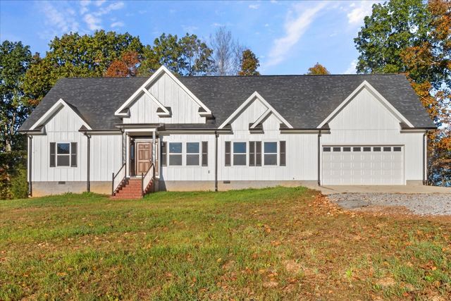 975 Weakley Creek Road, Lawrenceburg, TN 38464