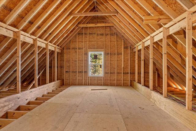 975 Weakley Creek Road, Lawrenceburg, TN 38464