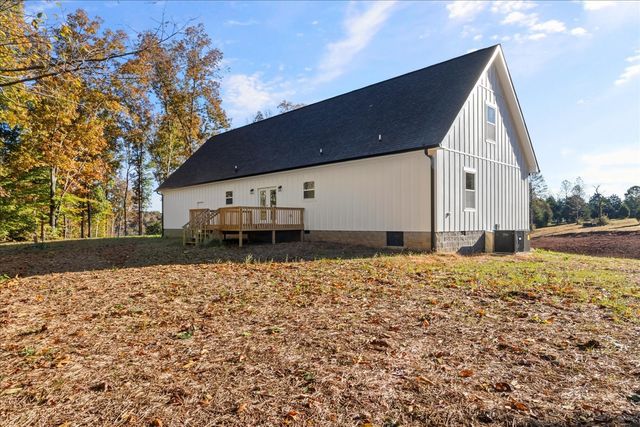 975 Weakley Creek Road, Lawrenceburg, TN 38464