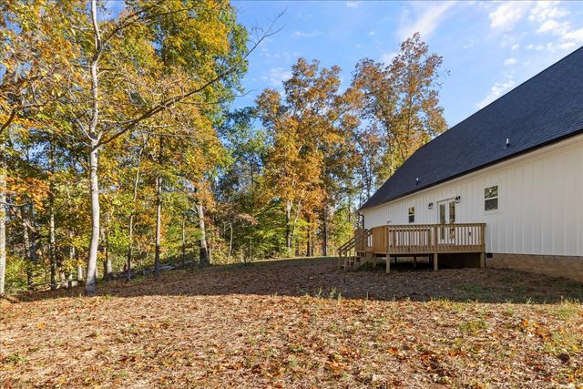 975 Weakley Creek Road, Lawrenceburg, TN 38464