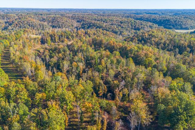 975 Weakley Creek Road, Lawrenceburg, TN 38464