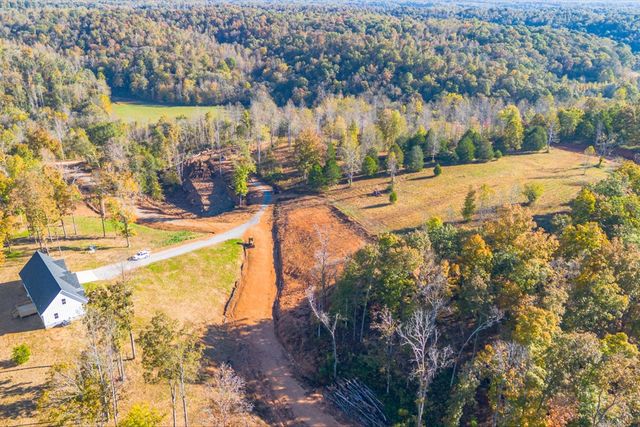 975 Weakley Creek Road, Lawrenceburg, TN 38464