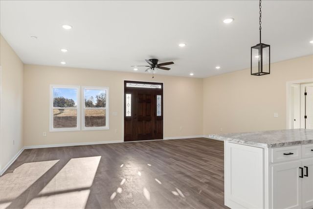 975 Weakley Creek Road, Lawrenceburg, TN 38464