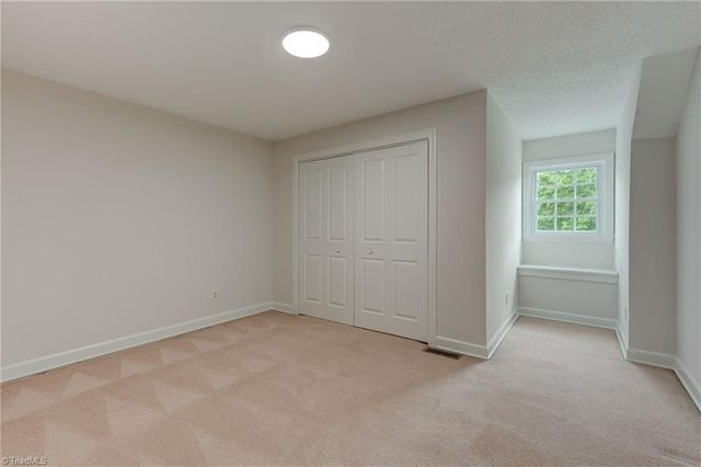 200 Stafford Oak Drive, Jamestown, NC 27282