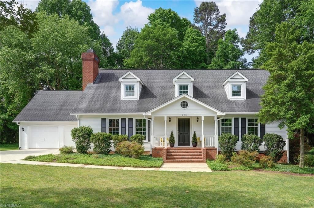 200 Stafford Oak Drive, Jamestown, NC 27282