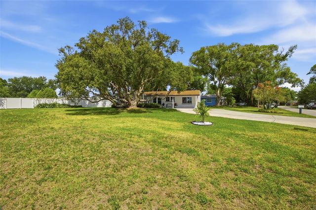 1511 4TH STREET SW, Largo, FL 33770