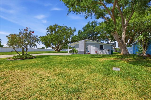 1511 4TH STREET SW, Largo, FL 33770