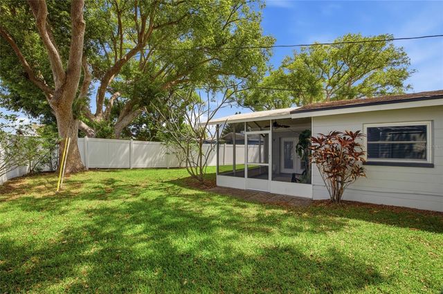 1511 4TH STREET SW, Largo, FL 33770