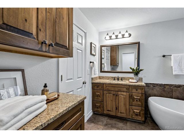 5490 Garland St, Arvada, CO 80002