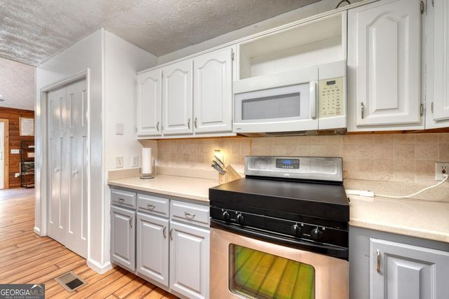 6881 Woodlake Circle, Young Harris, GA 30582