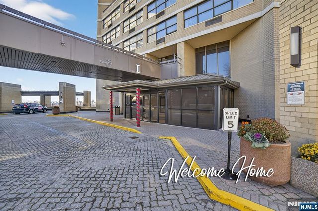 7002 JFK Blvd E 42B, Guttenberg, NJ 07093