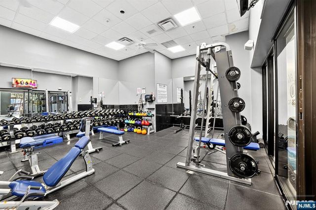 7002 JFK Blvd E 42B, Guttenberg, NJ 07093