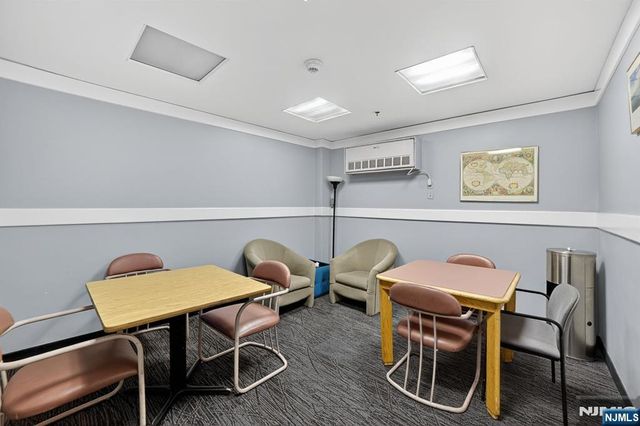 7002 JFK Blvd E 42B, Guttenberg, NJ 07093