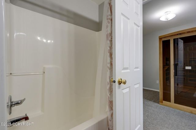 2460 Lochenshire Place, 21, Anchorage, AK 99504
