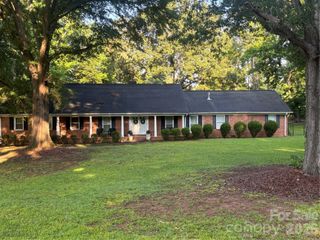 412 Brackenbury Lane, Charlotte, NC 28270
