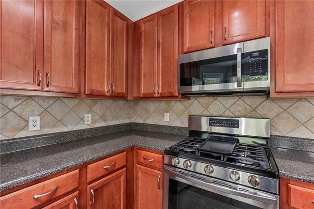 203 Valley Crossing, Canton, GA 30114