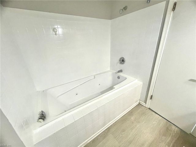 835 Little Bay Ave Apt D, Norfolk, VA 23503