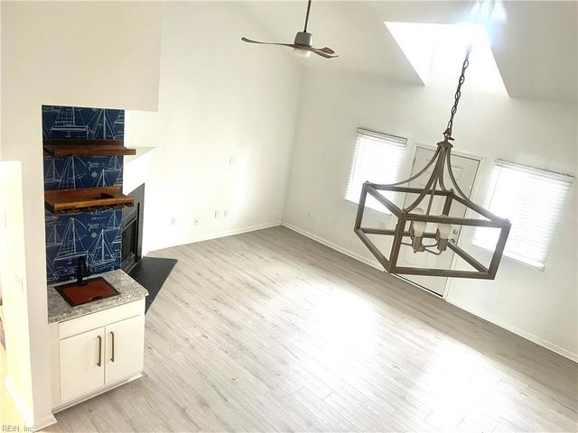 835 Little Bay Ave Apt D, Norfolk, VA 23503