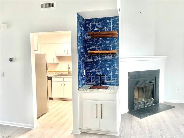 835 Little Bay Ave Apt D, Norfolk, VA 23503