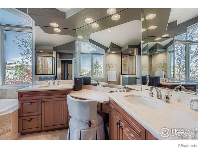 9410 S Silent Hills Drive, Lone Tree, CO 80124