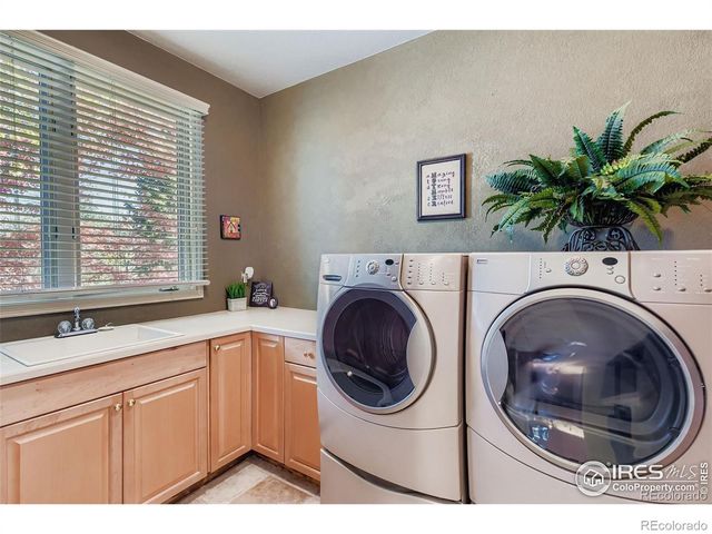 9410 S Silent Hills Drive, Lone Tree, CO 80124