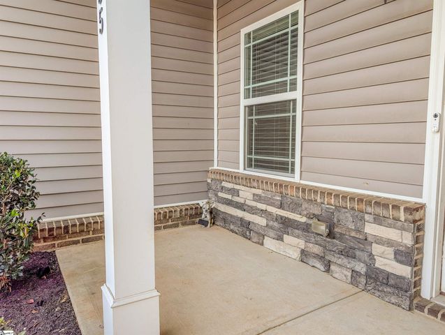 1035 Drakes Crossing, Anderson, SC 29625