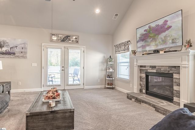 1035 Drakes Crossing, Anderson, SC 29625