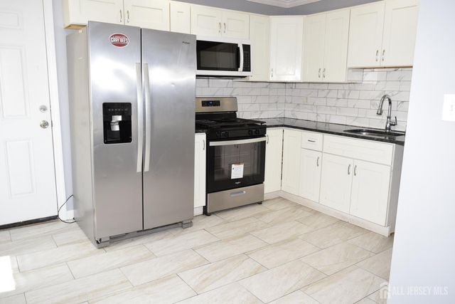 47 Christopher Street 47, Carteret, NJ 07008