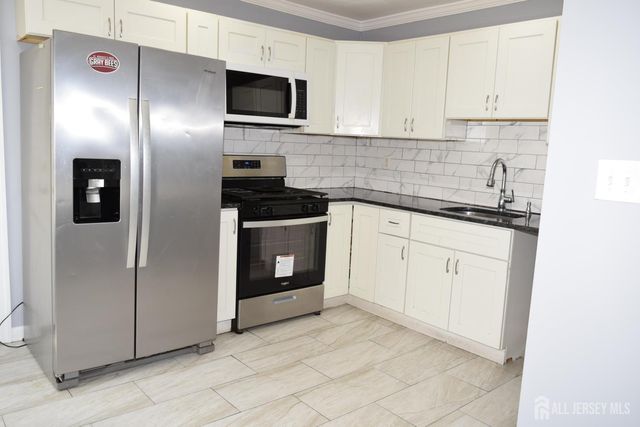 47 Christopher Street 47, Carteret, NJ 07008
