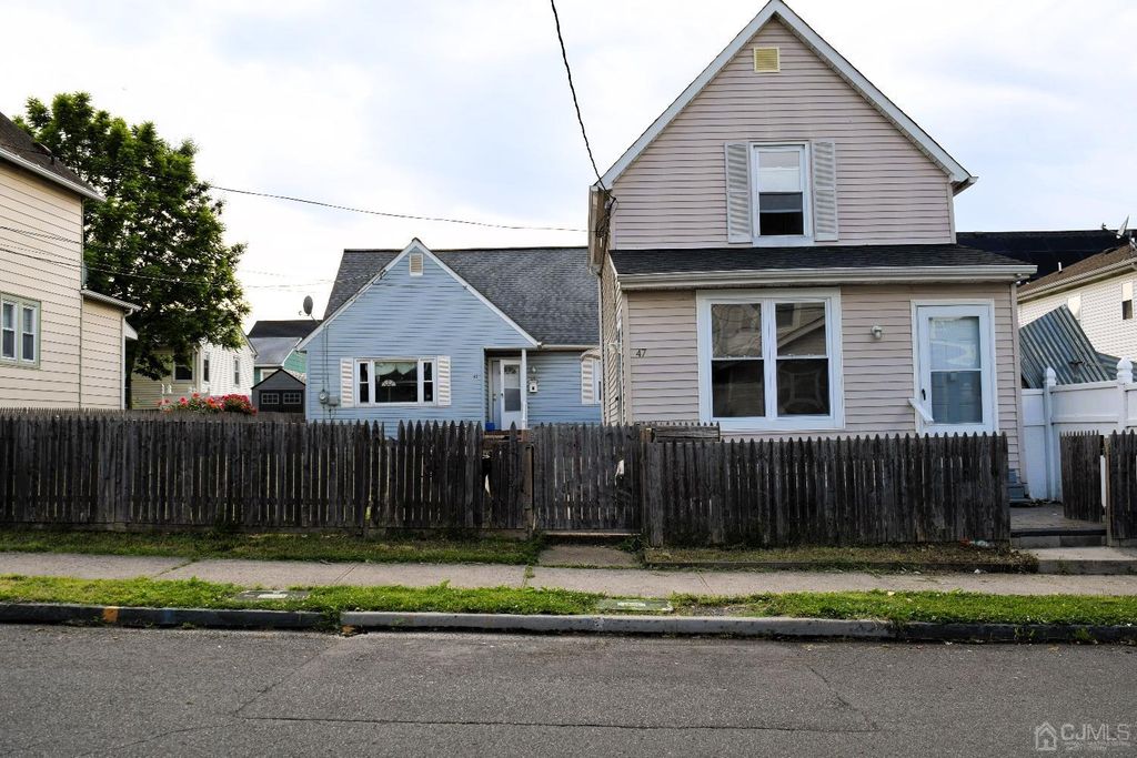 47 Christopher Street 47, Carteret, NJ 07008
