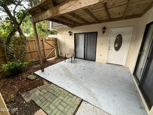 71 Springwood Square, Port Orange, FL 32129